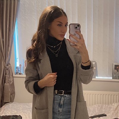 lucymilnes1's profile picture. 