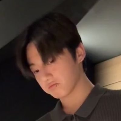 everythlngoesnt's profile picture. venting to the void