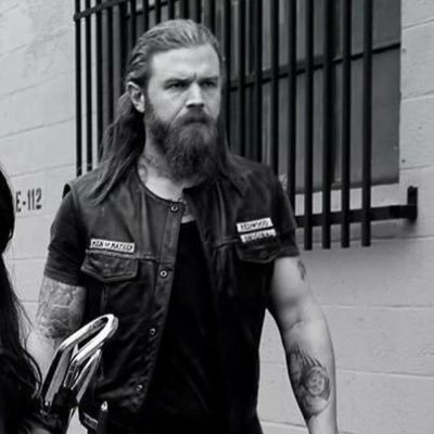 The outlaw had mercy! Best friend to @TellerOfChaos Member of SAMCRO. 21+MC AU RP Crossover welcome.