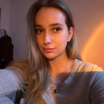 carlotaherzog_'s profile picture. Regardless of whether we have such a back, may we all be treated gently and become the support of others.
