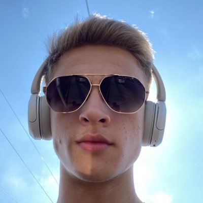 SimpleWriting_'s profile picture. 17 y/o printing money w/ emails that scale you from 4-figs/month to 5-figs/month in 90 days