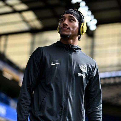 @ChelseaFC #1 supporter till the day I die | fan account | man utd and arsenal hate club | elite ball knowledge specialist.