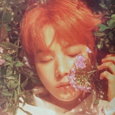 saw ateez 3x 💫saw nct 127 on 190428 💚atiny since 2018 🏳️🌈25 y/o🌸 she/her 👩❤️💋👩 nursing student (free 🇵🇸)