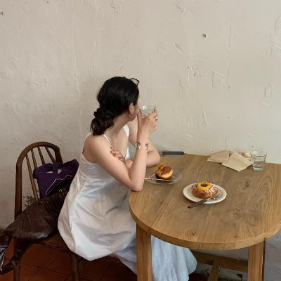 ankara10101969's profile picture. 🌎 ✈️ 🎵 🥾 ✨
It's a long story, I'll tell it slowly.