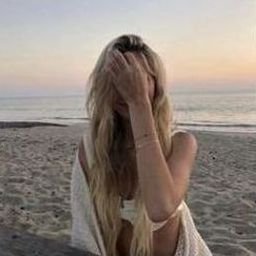 sreafa73076's profile picture.