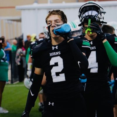 football and track|| 6’2 ||CB||WR||class of 2028|| Jones varsity football ||#2|| 405-916-4755.|| 4.54 40 yards dash|| derektempleton2@gmail.com