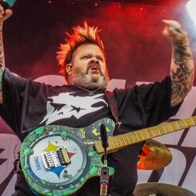 Super famous pop punk singer…new Bowling For Soup single! 👇🏻👇🏻👇🏻