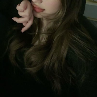 pussyesooi's profile picture. 