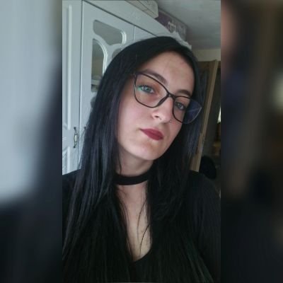 madebybaphomet_'s profile picture. Laboratory & Veterinary Health student🐾