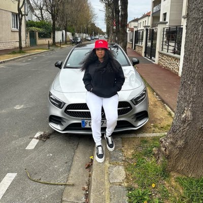 Talè m vide sik sou ou m fè foumi anvayiw 🐜😂 https://t.co/uXyt4oza9a