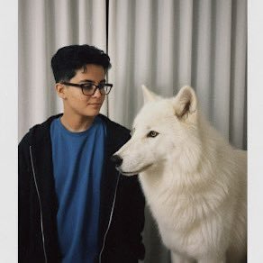 wwolf_77's profile picture. اللهم ارحم أبي ولا تحرمني من أمي، فهو أغلى ما فقدت وهي أجمل ما تبقى لي❤️ 🦜