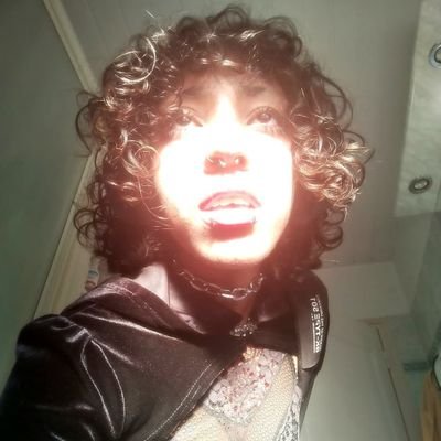 zouzouchee's profile picture. 21yo // FR/ENG // dubstep, dnb enjoyer // i make weird edm sometimes (zuzushh) // personality based on nostalgia // portertwt // free palestine