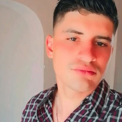 javalozz85's profile picture. 