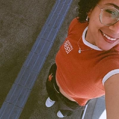 Thais_Vitoriaf's profile picture. opa bom dia | leitora de fantasia e romance de época | aguardando pelo meu início da facul | SP 📍Salmos 37:5 ✨👩‍🔧