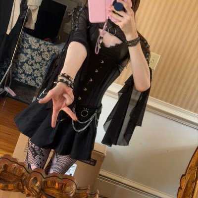 ms_2th's profile picture. 🔞 mdni | backup for @secret_truth2