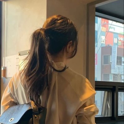 OliveieaPlinio's profile picture. 