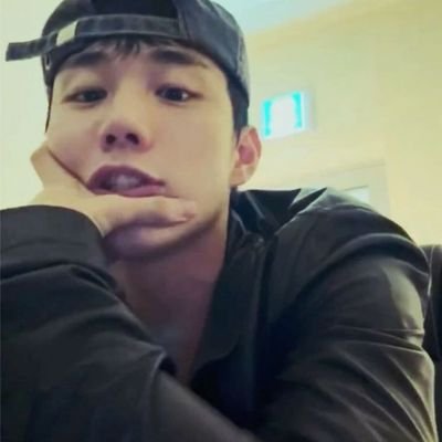 Chspper's profile picture. pusing