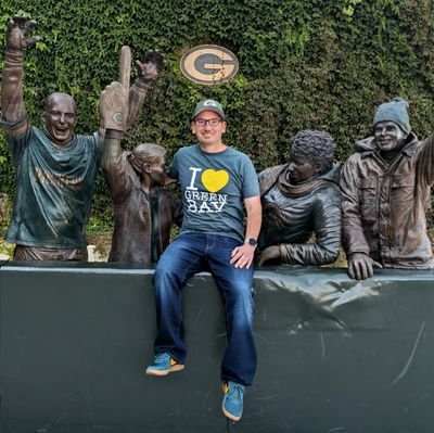 EmacLikesSports's profile picture. #Packers & other Wisconsin sports musings. also follow me here @EmacInSTL for non-sports take.
He/Him,
Green Bay raised, now St. Louis city resident,
#GoPackGo