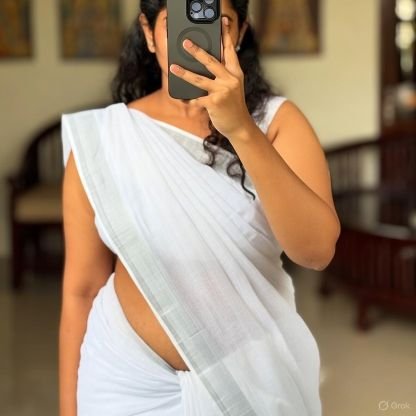 richa_chowday's profile picture. 