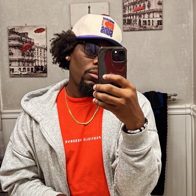 Portrait•Concert•Lifestyle || Delux Magazine Senior Photographer || https://t.co/Zn8PNm2m2T || IG @cdotvisuals