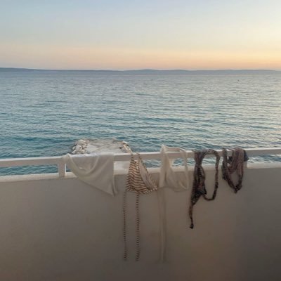 sugar_spice_5's profile picture. Sweet on the outside, spicy on the inside🌶️✨click below to taste both sides! 
🔗