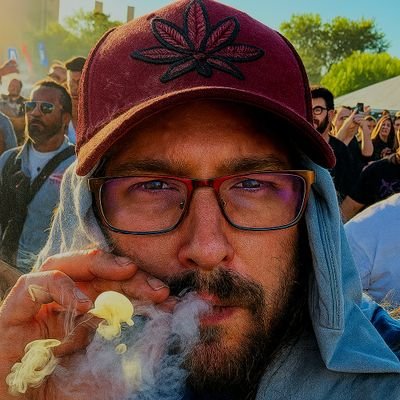 TheJayybirdy's profile picture. Fly like a bird🐦 Cool as a breeze. 🍃