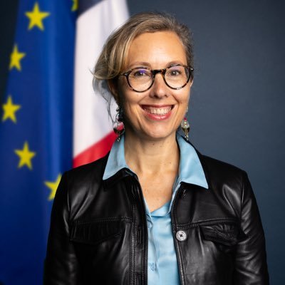FerrariFv's profile picture. Compte personnel | ambassadrice de 🇫🇷 en Serbie 🇷🇸 ex Amb. 🇸🇮 et diplo au 🇨🇦 🇩🇪 🇪🇺Personal account
