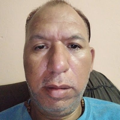 Robertoren24102's profile picture. 