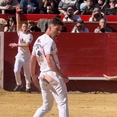 DanielBrav93233's profile picture. 