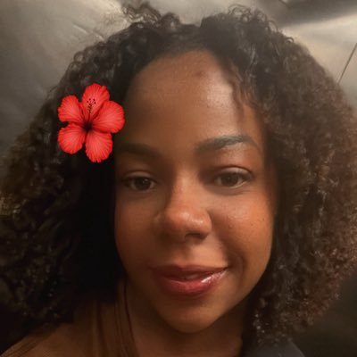 ericameiref's profile picture. Deus é o sustento da minha vida 🎶 ❤