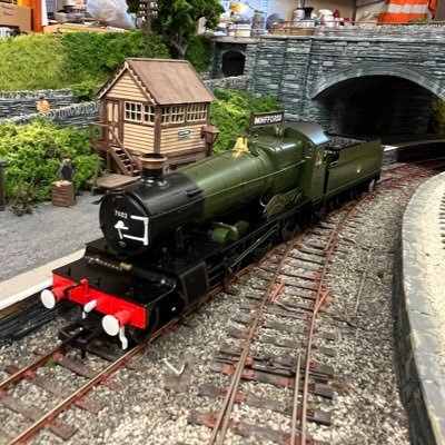 Award-winning 009 exhibition layouts of Beddgelert & Dduallt on @festrail. Members of @greenockmrc. Tweeting updates on new 00+009 Minffordd project.