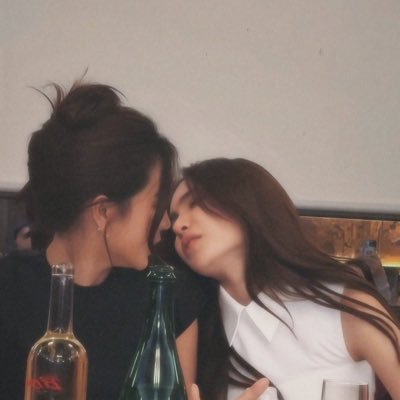 jingnapass40709's profile picture. Englot 🐶🐰🤍 1+1=3