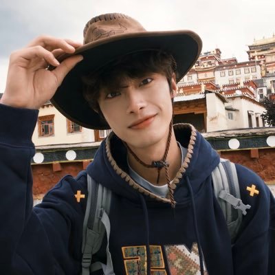 hHZSpAk3wg82702's profile picture. 