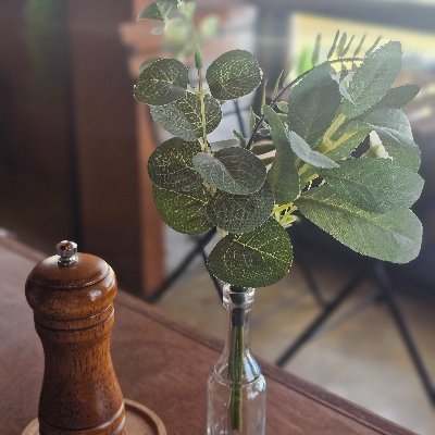 ra191104's profile picture. 돈이 최고거든새