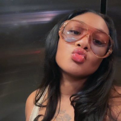 Hi, I’m Brittany.. I love God and Rihanna 🌻 Forever Crystal🕊 Forever Bria 🤍