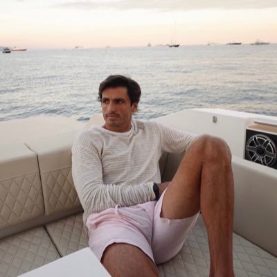 Mirdanz24's profile picture. smooth operatorrr🦋🦋🦋🦋🦋