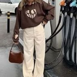 pouauji17793's profile picture. 