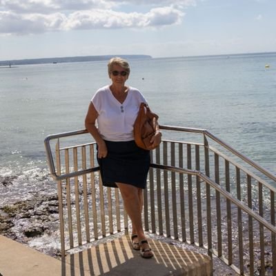 annaohnesorge's profile picture. Du bist selber verantwortlich für dein Glück!