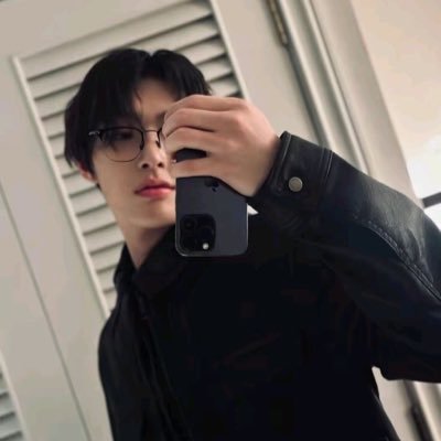 only4vier1's profile picture. You know where you are with. | 21+ | RCBYF. | https://t.co/r7qwbEb9La