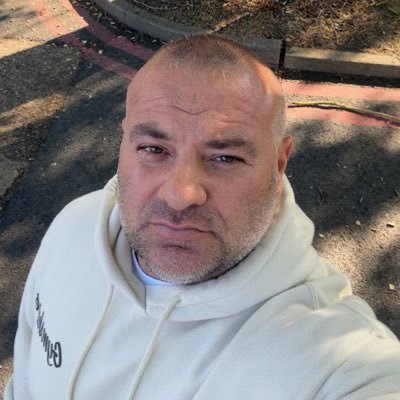 lukaszknap82's profile picture. Tech news 📱 Vivo X300 Pro iPhone 17 Pro Max