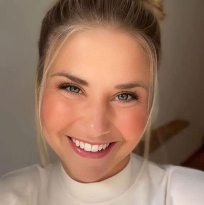 BeatriceEg81382's profile picture. 