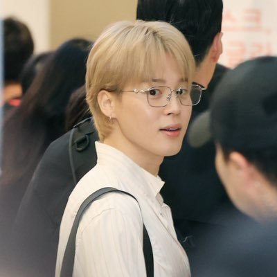 JIMIN__MV's profile picture. ทุกช่วงที่มีคุณอยู่มันดีมากๆเลยนะ💜 @BTS_twt #tamireview