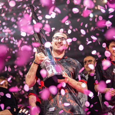21 yo jungler for @G2League 🇫🇷 🇱🇧 I’ll be the greatest ➡️ Business inquiries: SkewMond@prodigy-agency.gg