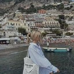 iepauwjea21685's profile picture. 