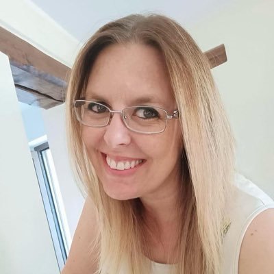 lem65315's profile picture. Entre douceur et caractère, je crois encore aux belles rencontres. À la recherche d’une vraie complicité.
