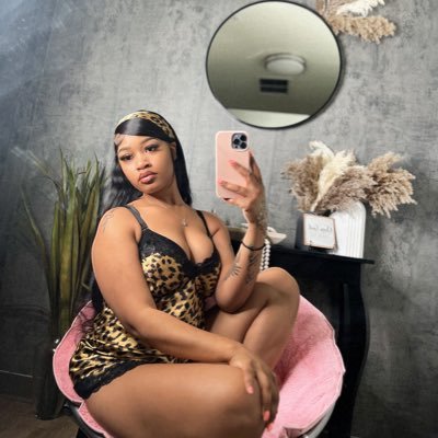 DelithaDouglas1's profile picture. 