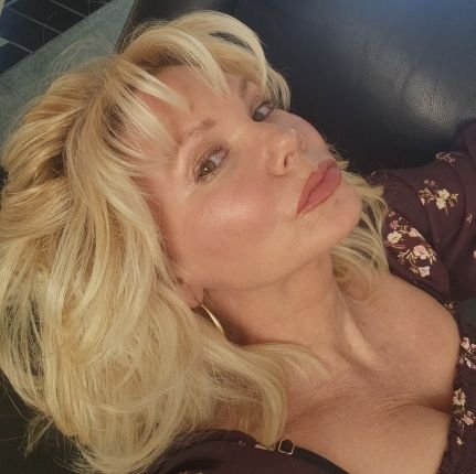 KarenAd87451710's profile picture. God and family🇺🇸