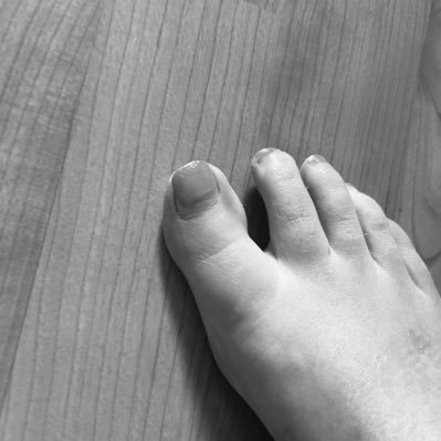 spicedtoes's profile picture. 👠 Spicy soles | Clean toes | Custom content   ✨ No face • 100% mine • 18+ only   📩 DMs open – Premium feet content   👻 Snap: @spicedtoes