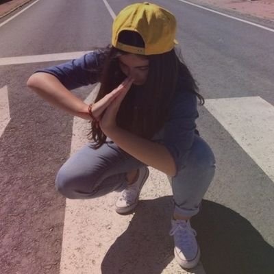 Julinecarlan's profile picture. 💤💭🗯💬
🌙  lua