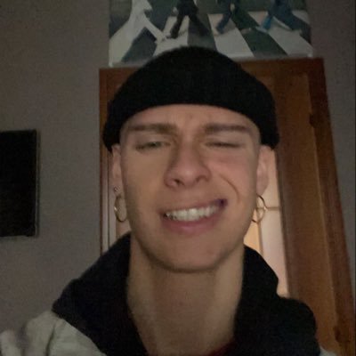 SPRNGERC0NNIE's profile picture. 